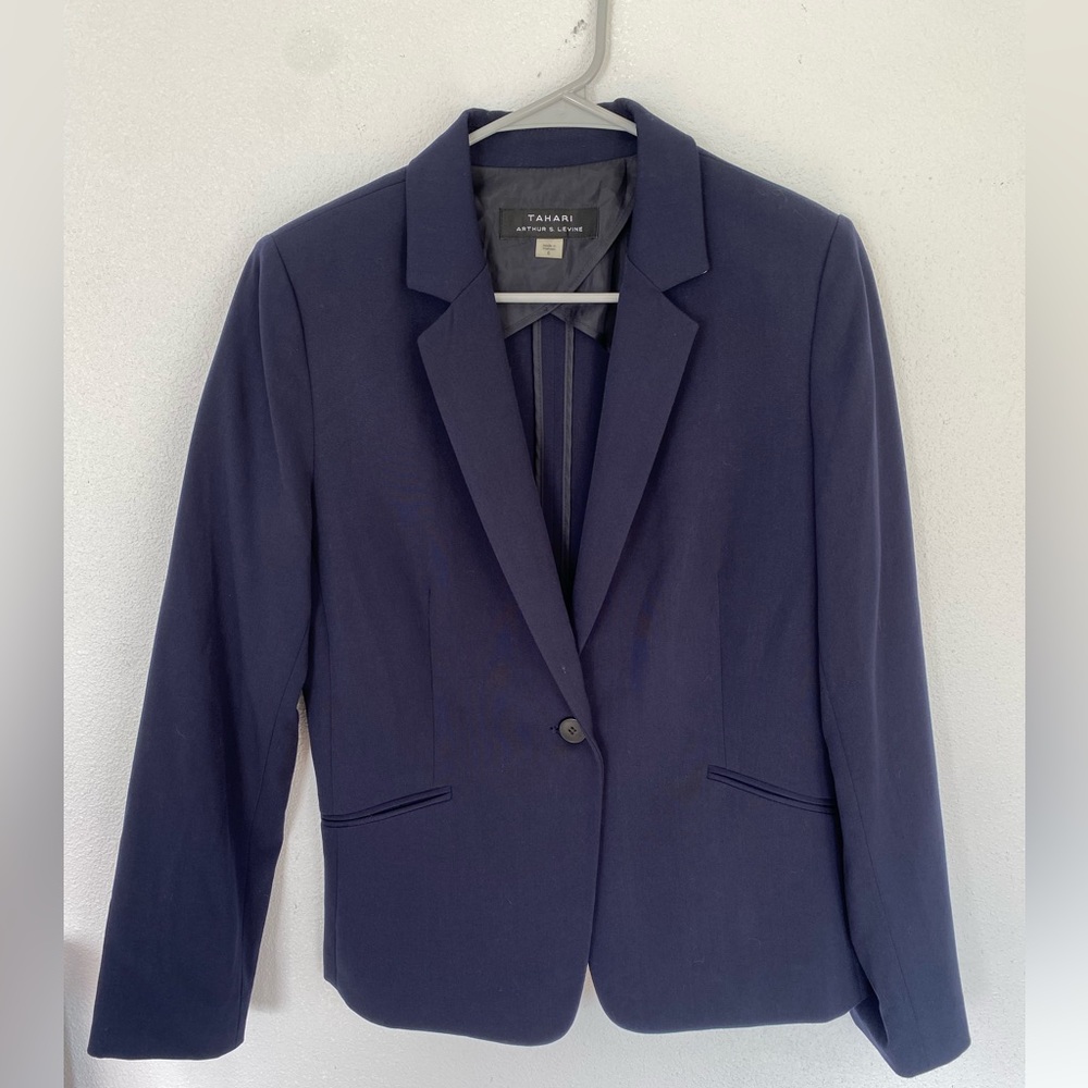 TAHARI Navy Blazer by Arthur S. Levine